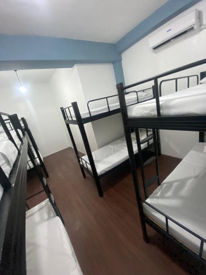 Lime Lite Manila Hostel Makati City Exterior photo