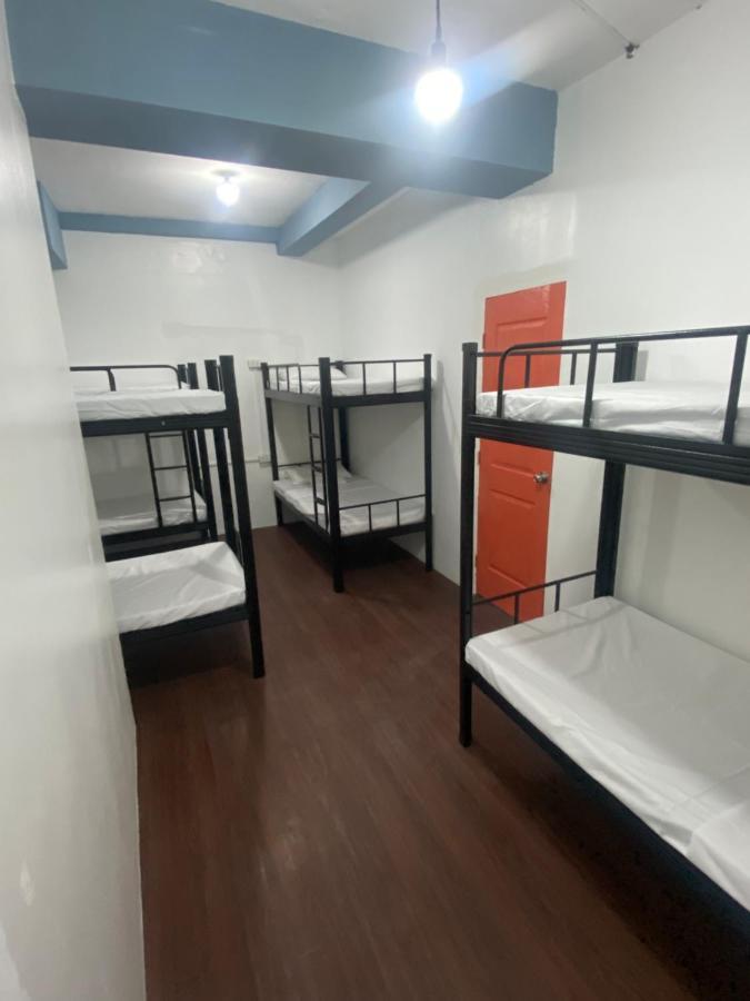 Lime Lite Manila Hostel Makati City Exterior photo