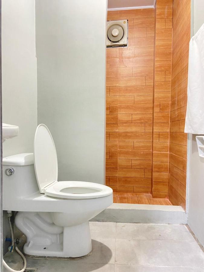 Lime Lite Manila Hostel Makati City Exterior photo